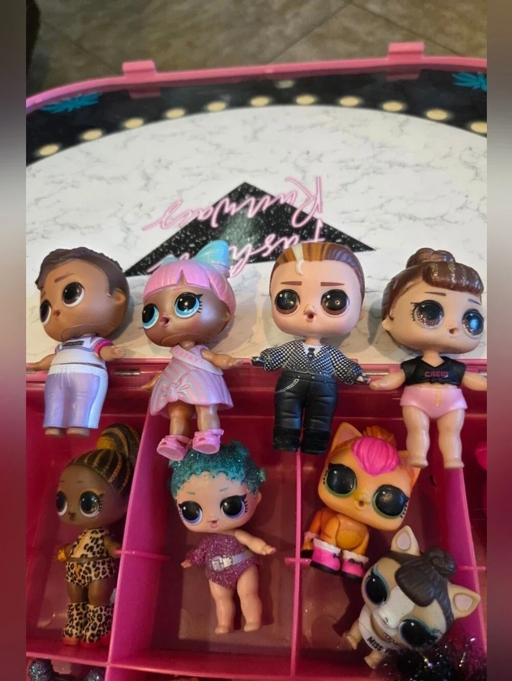 Lot Of 25 MGA LOL Surprise! Dolls & Pets With Accessories In Pink Carrying Case